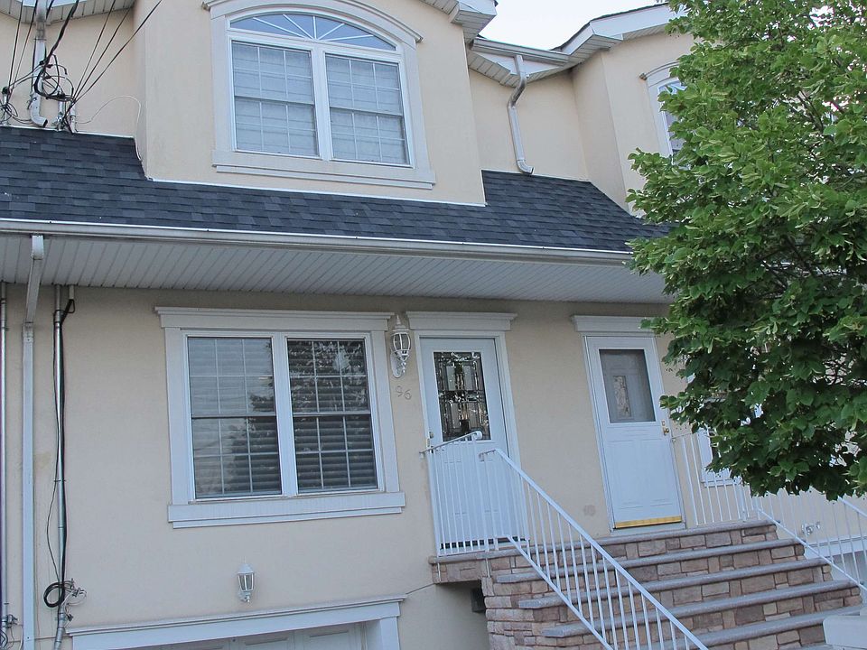 1st image of 96 Sharrott Ave