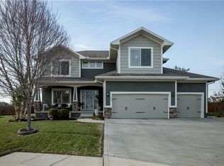 104 SW Greenbriar Dr, Blue Springs, MO 64064