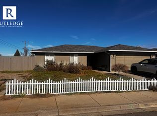1498 Avalon Dr, Medford, OR 97501