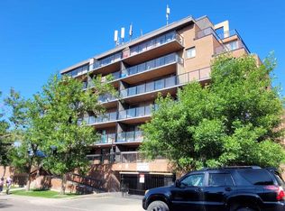 1900 W 25a St SW #302, Calgary, AB T3E 1Y5