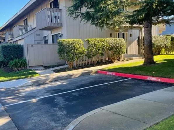 3850 Rio Rd APT 23, Carmel, CA 93923