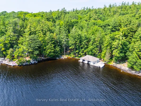 37-M81 Pine Is, Muskoka Lakes, ON P0B 1E0