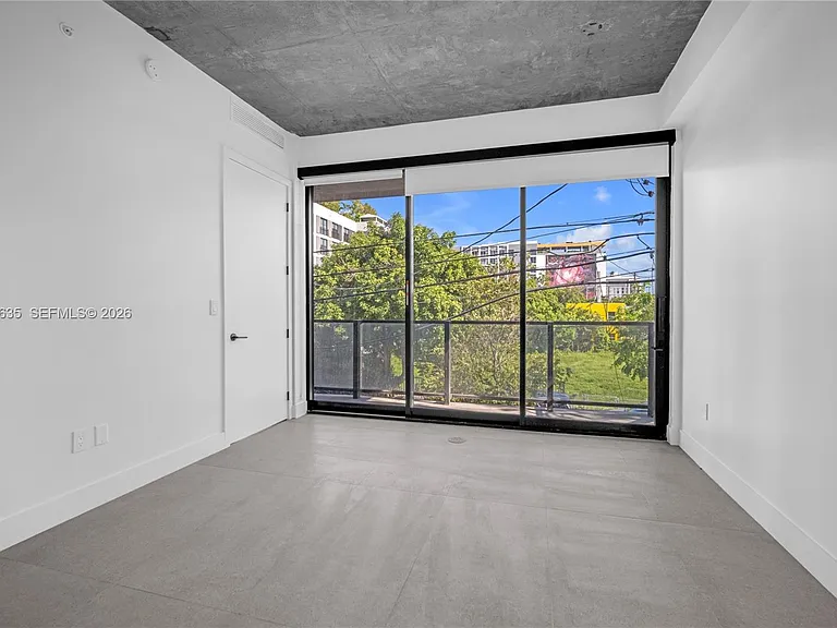91 NW 27th St #101 — Photo 10
