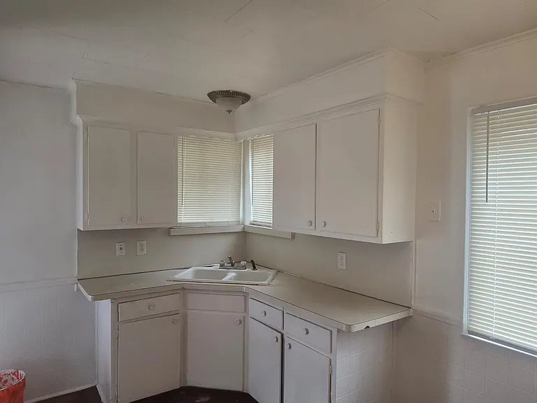 7485 Memorial Ave — Photo 7