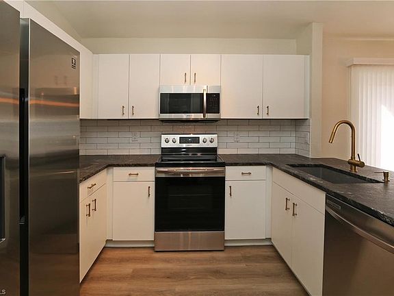 3rd image of 2032 Braxton St