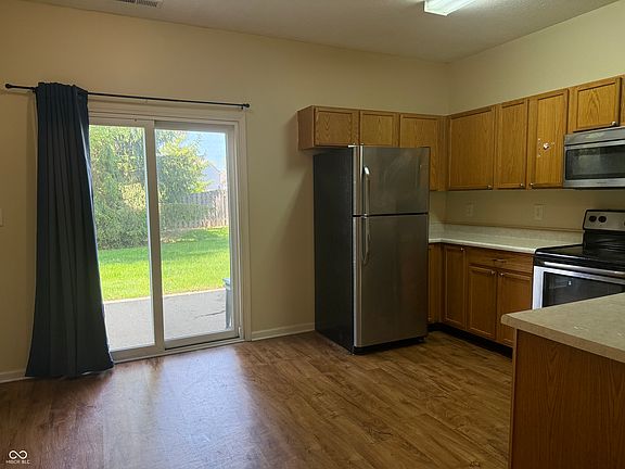 3rd image of 4932 Tuscany Ln