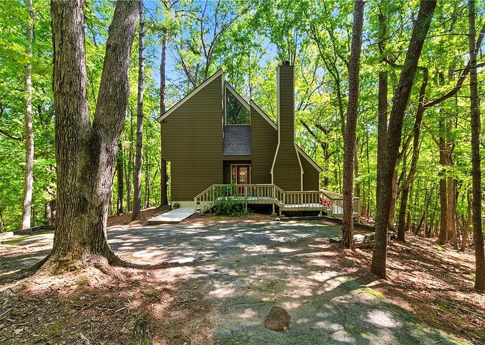 1st image of 118 Soaring Hawk Cir