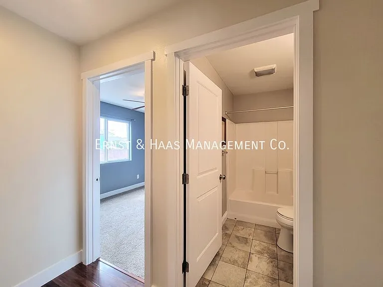 8429 Somerset Blvd — Photo 14