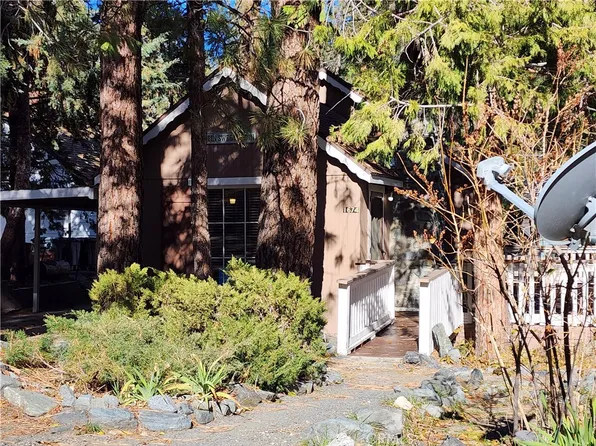 1674 Twin Lakes Rd, Wrightwood, CA 92397