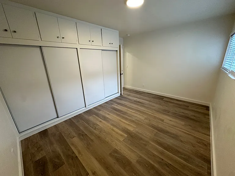 111 N La Cumbre Rd #1 — Photo 4