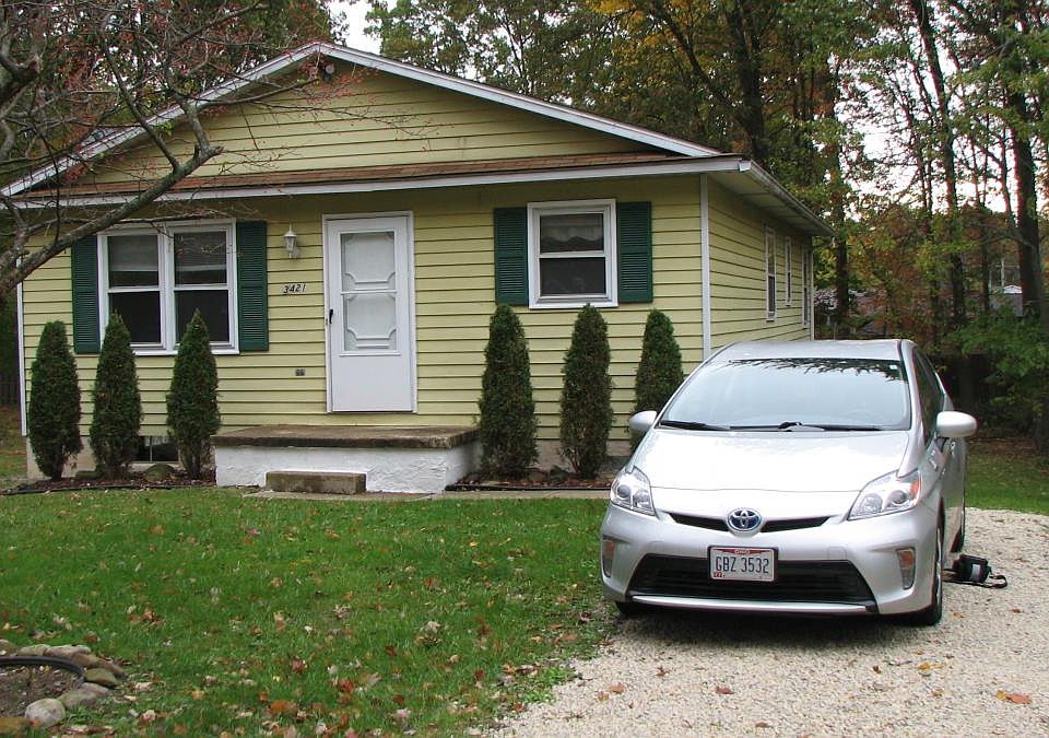 1st image of 3421 Sanford Ave