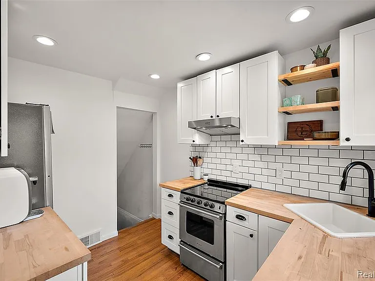 1065 Wimbleton Dr — Photo 11