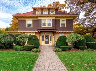 144 Woodland Rd, Woonsocket, RI 02895