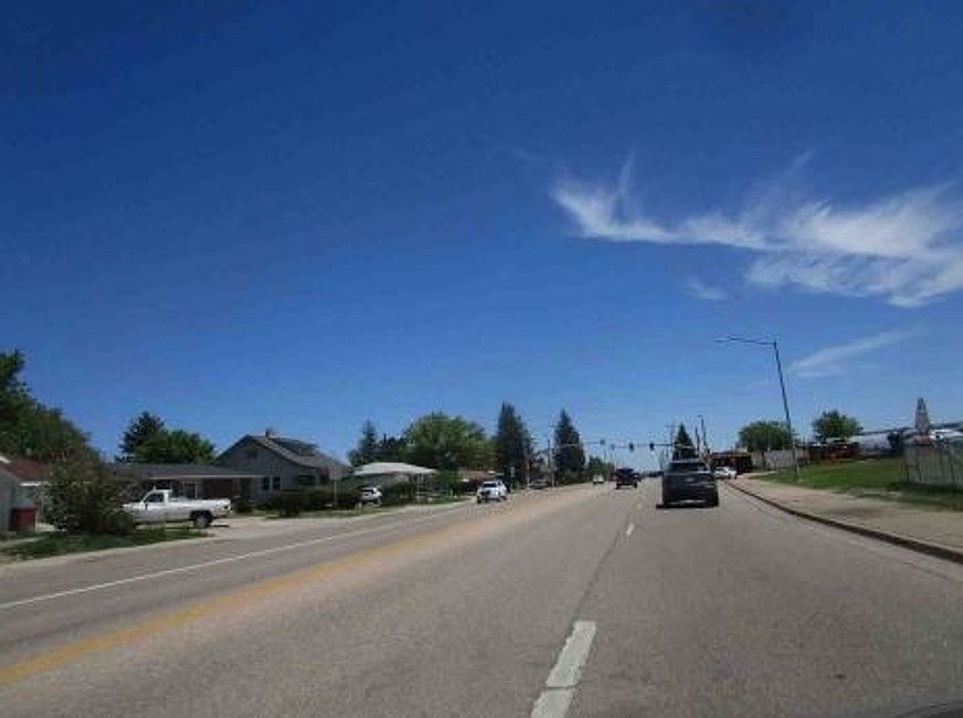 Exterior Neighborhood (street photo)