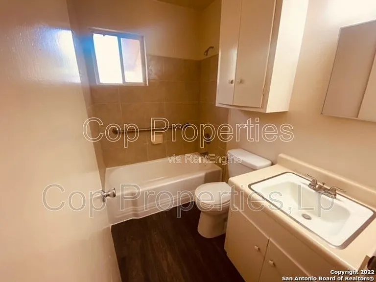 144 Cloudhaven Dr #1 — Photo 7
