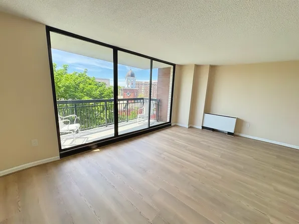 50 Longwood Ave APT 718, Brookline, MA 02446