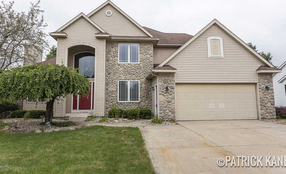 1st image of 2055 Meadowdale Dr NW