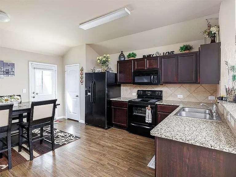 3525 Ortman Dr — Photo 12
