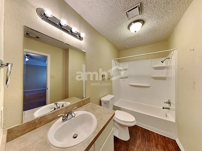 105 S Winding Oaks Dr — Photo 10