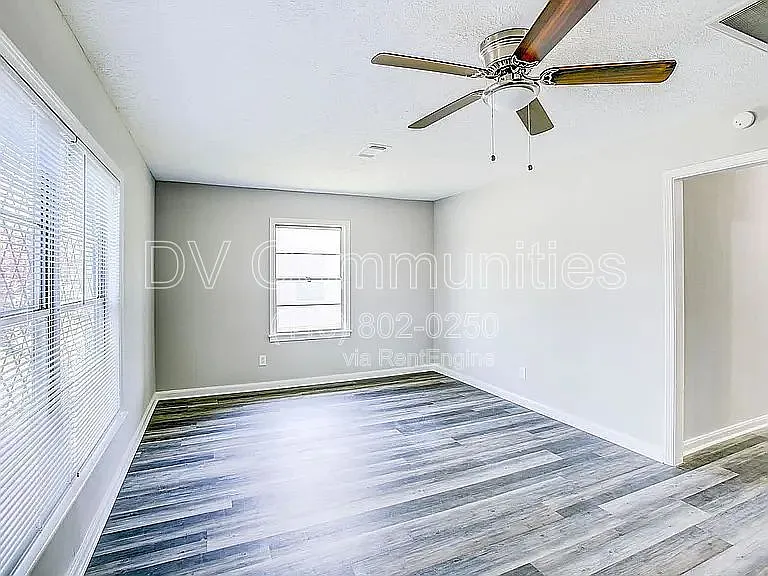 1118 Madison Ave — Photo 9