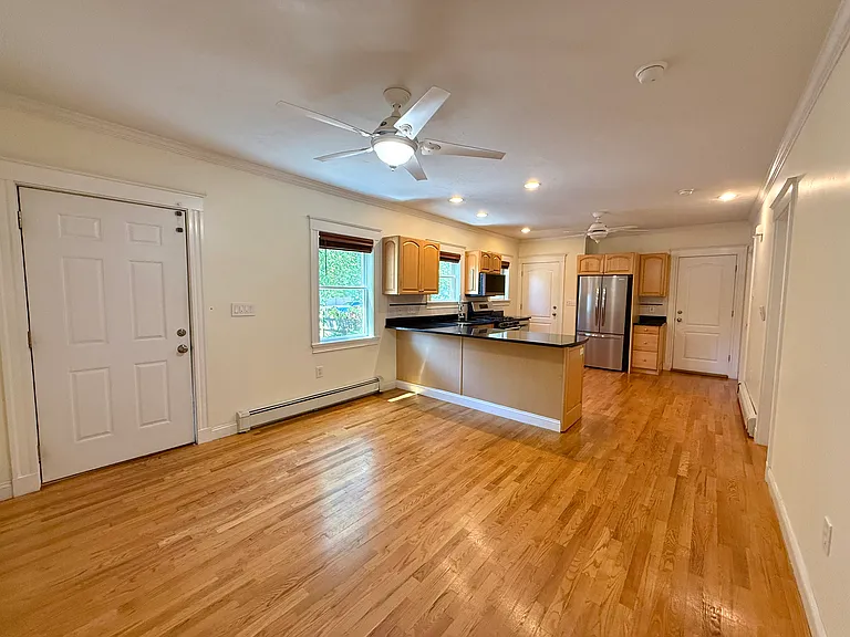 120H Sherman St — Photo 4
