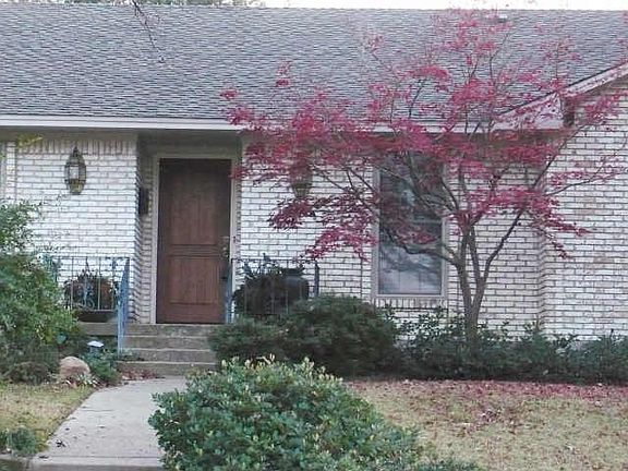 2nd image of 10938 Carissa Dr