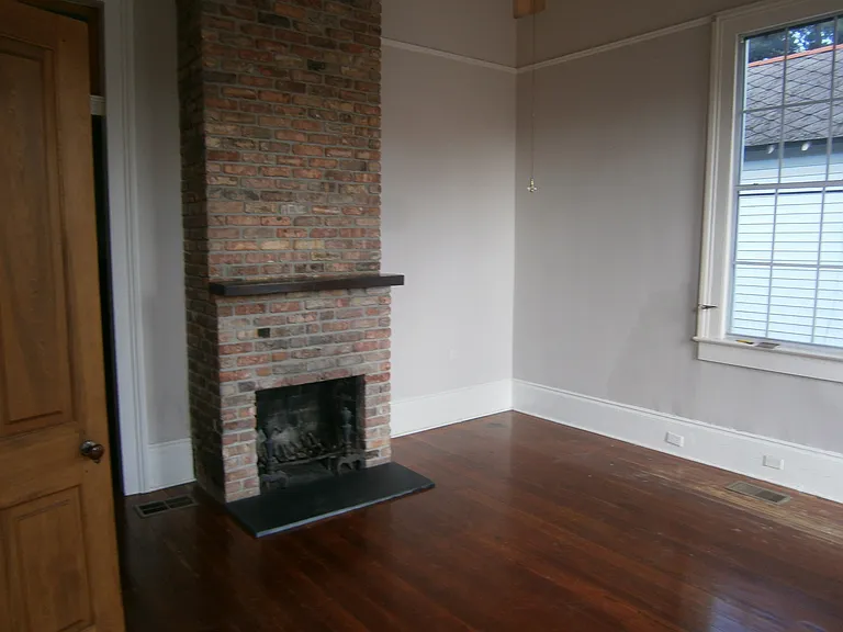220 Amelia St — Photo 7