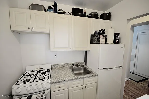 Rented by Corcoran | media 15