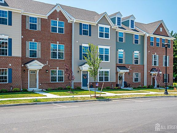 2nd image of 220 Anchor Way
