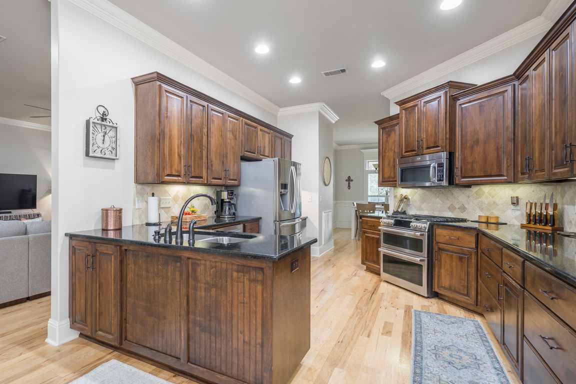 next background image