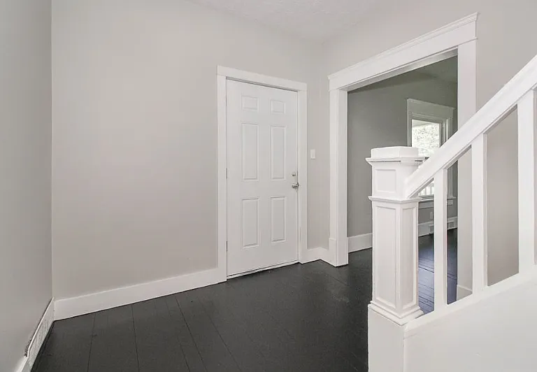 838 Hazel St — Photo 3