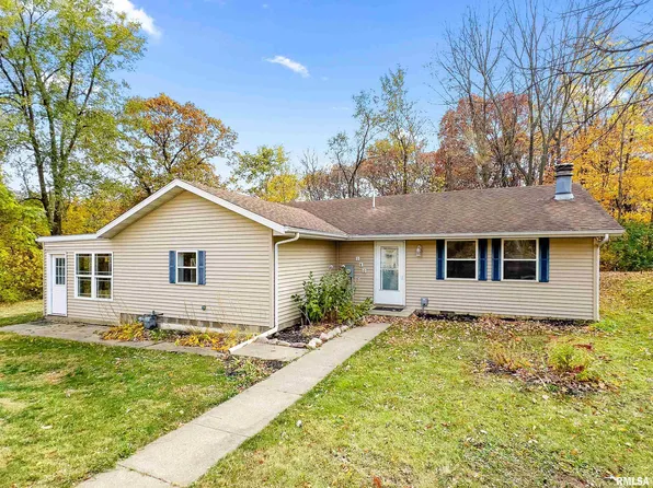 140 Kohl St, Creve Coeur, IL 61610
