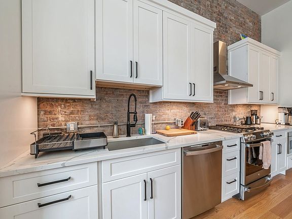 4th image of 520 Palisade Ave APT 405