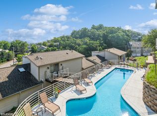 333 Lake Shore Dr APT B2, Michigan City, IN