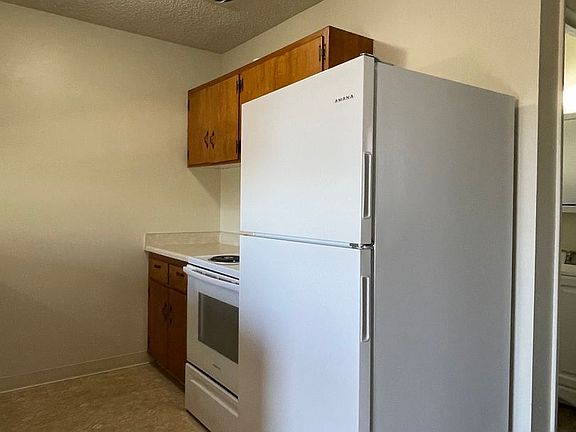 4th image of 2338 Butte St #2