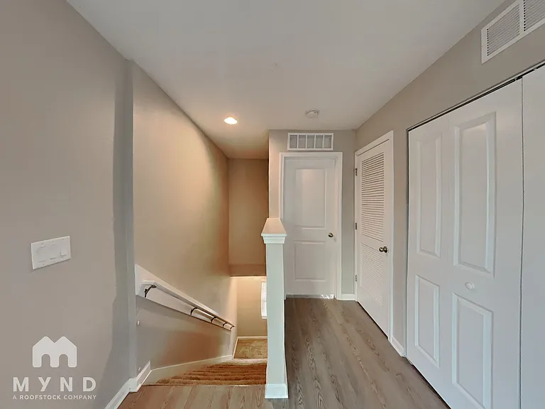 752 Henley Ct — Photo 10