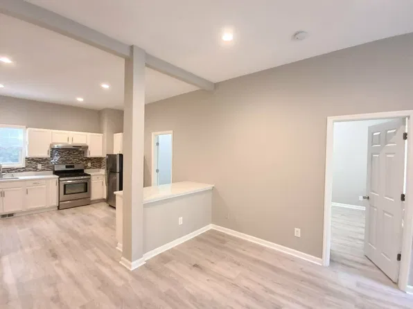 60 Main St, Sayreville, NJ