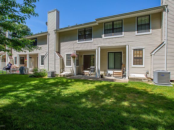 2nd image of 2204 Gulfstream Way