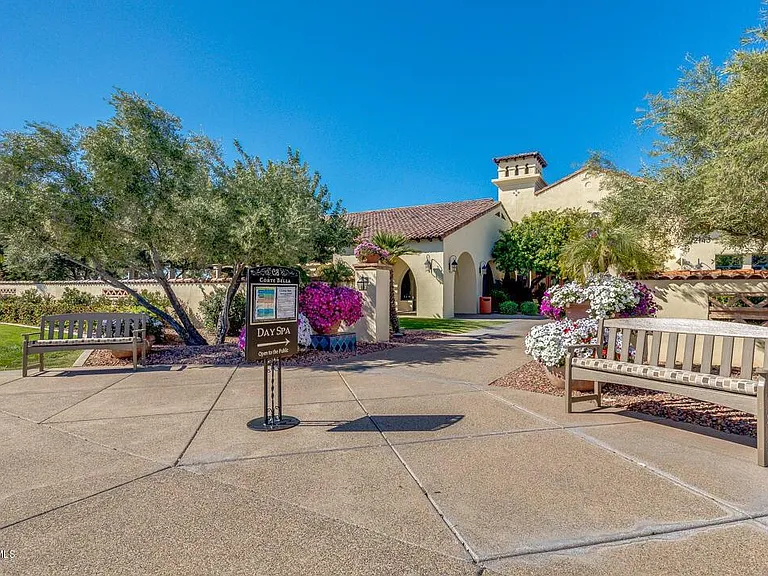 22414 N San Ramon Ct — Photo 34