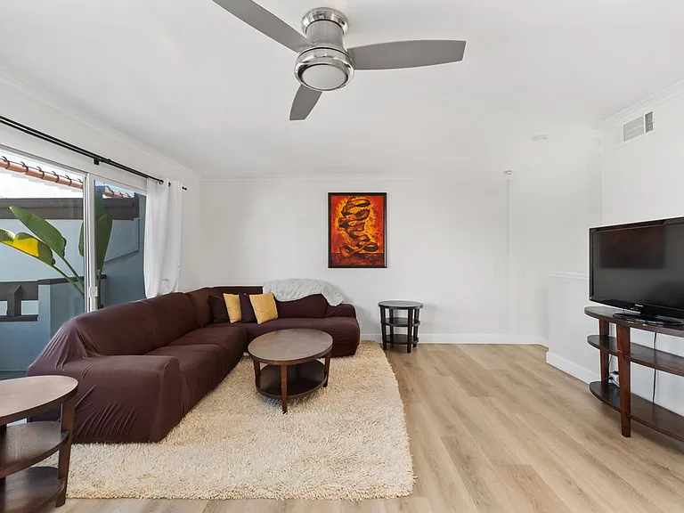 719 Calle Camisa — Photo 17