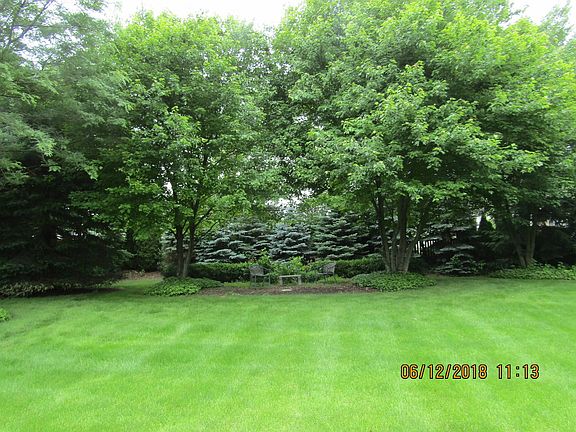3rd image of 10N768 Williamsburg Dr