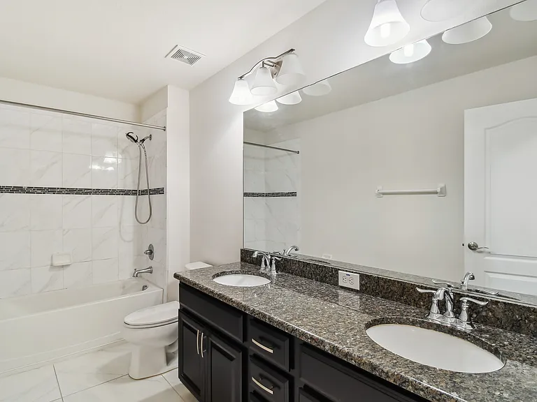 11027 Tahiti Isle Ln — Photo 31
