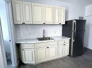 20-77 Steinway St #3, Astoria, NY 11105