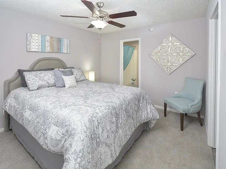 Two Bedroom - 2 Bed / 2 Bath - 950 Sq.Ft.