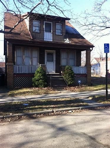 2nd image of 4951 Lawndale St