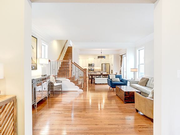 3rd image of 20673 Holyoke Dr
