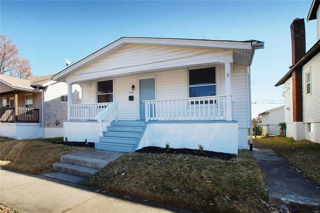 5028 Fendler Pl photo 1