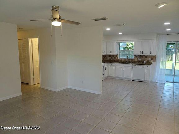 4th image of 1911 Palmer Dr