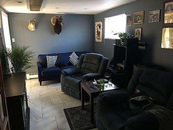 4th image of 253 Duck Pond Dr