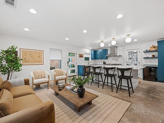 4th image of 3507 Garden Villa Ln
